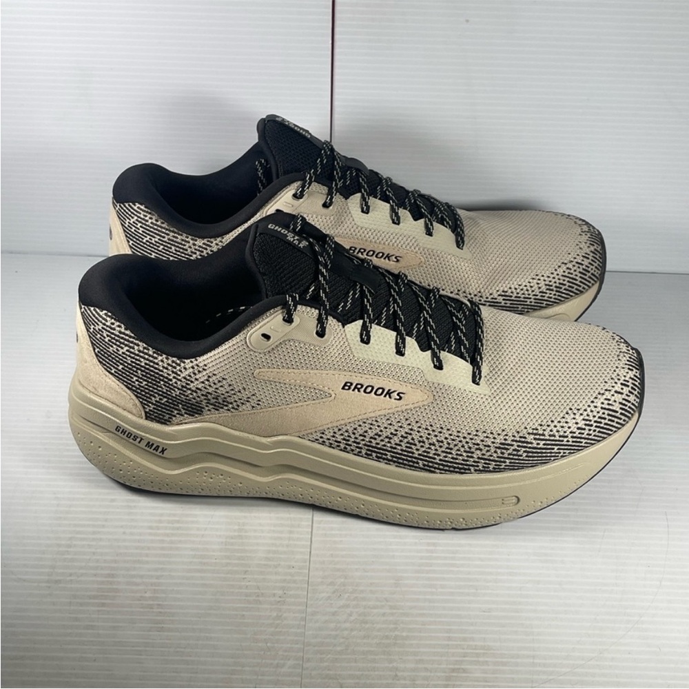 Brooks Ghost Max 2 - size 12